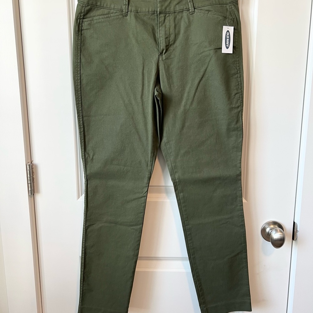 Old Navy Women's Skinny Jeans in Olive, Mid-rise